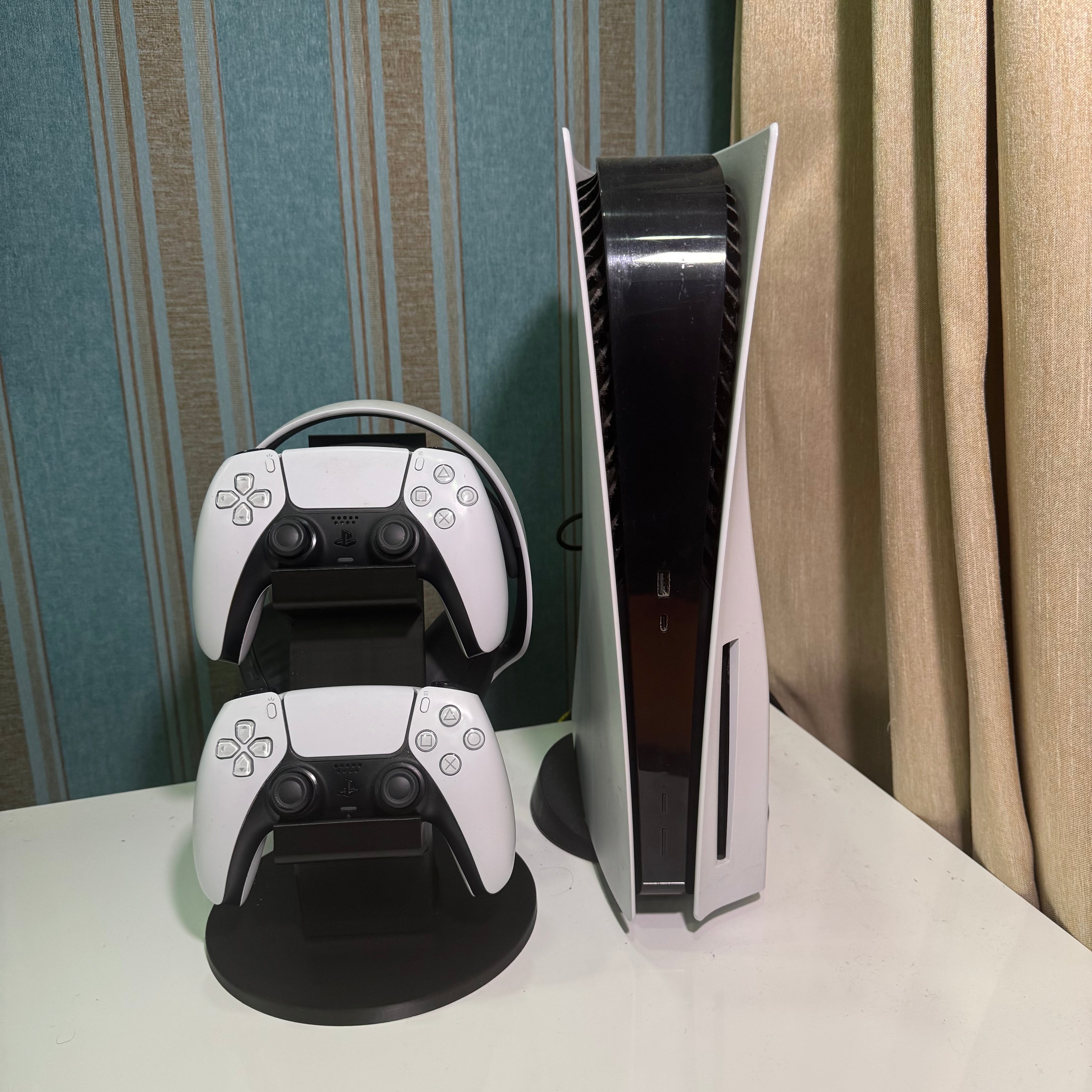 Suporte para Controle e Fone de Ouvido