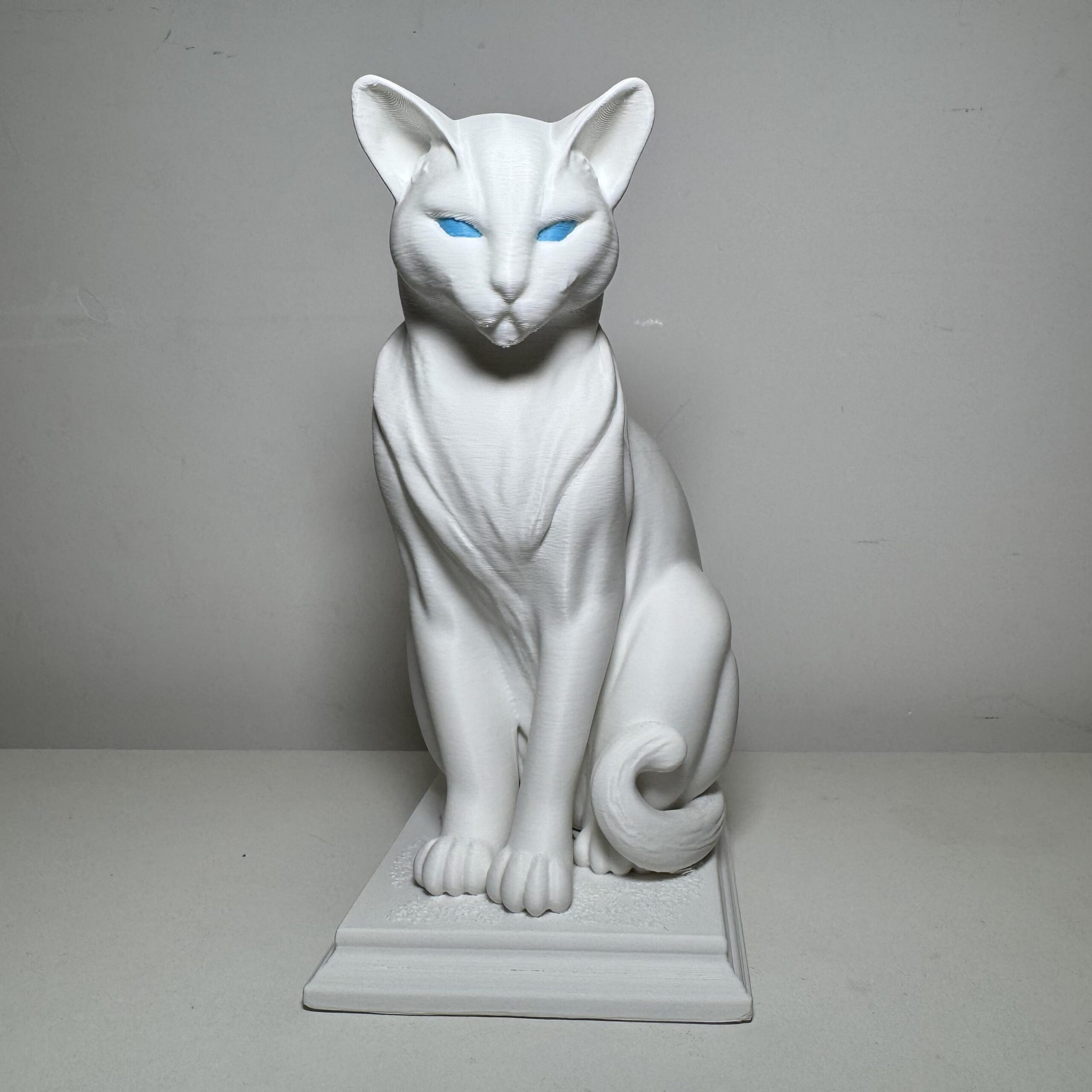 Escultura Gato Decorativo 17cm – Estátua Moderna em PLA – Decoração Elegante Sala e Quarto - Imagem 2