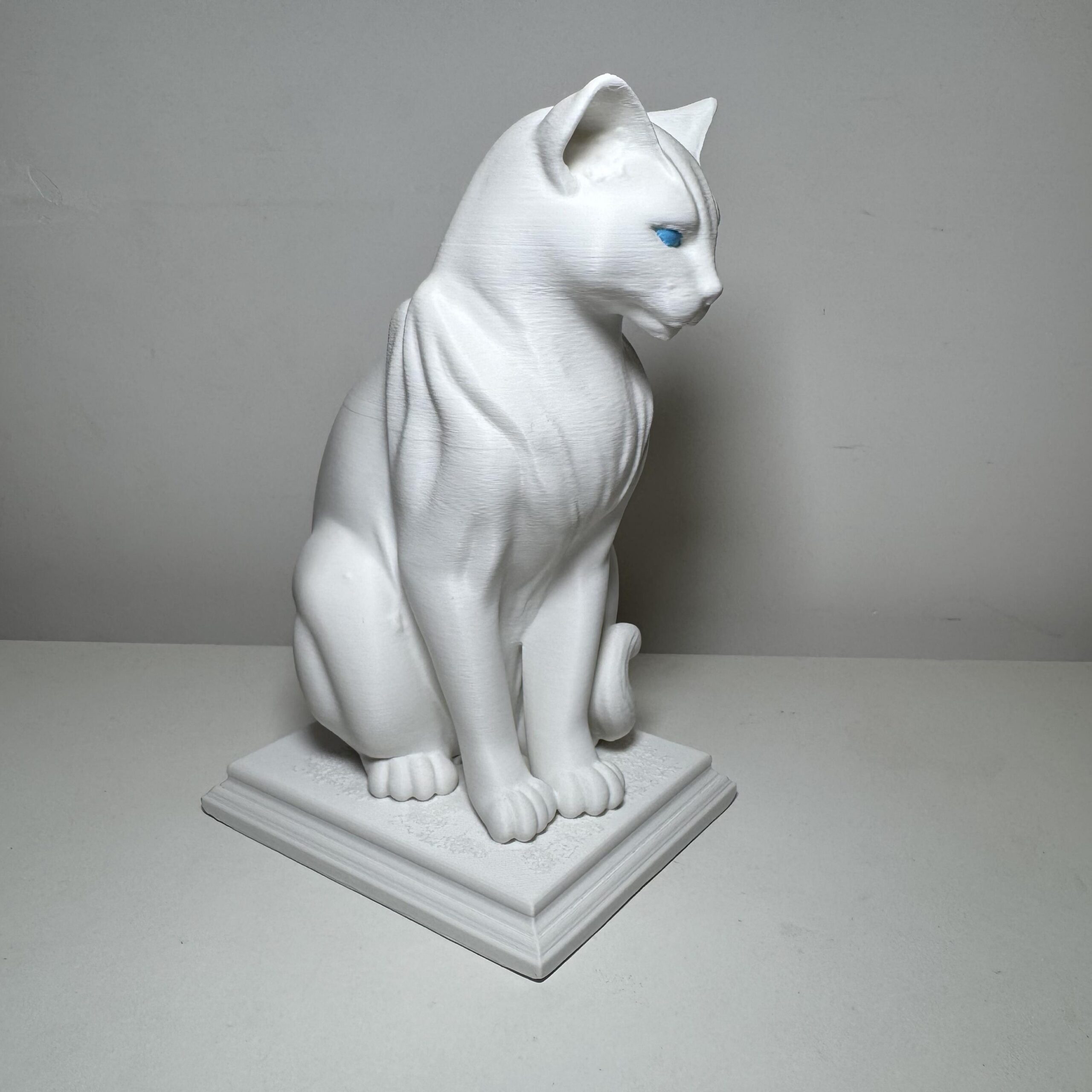 Escultura Gato Decorativo 17cm – Estátua Moderna em PLA – Decoração Elegante Sala e Quarto - Imagem 10