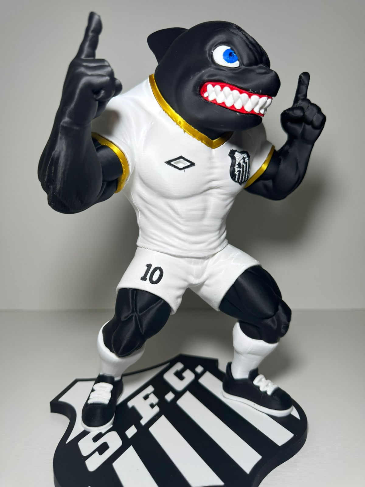 Boneco Mascote Baleia Santos FC 26cm Impressão 3D Colecionável - Imagem 2