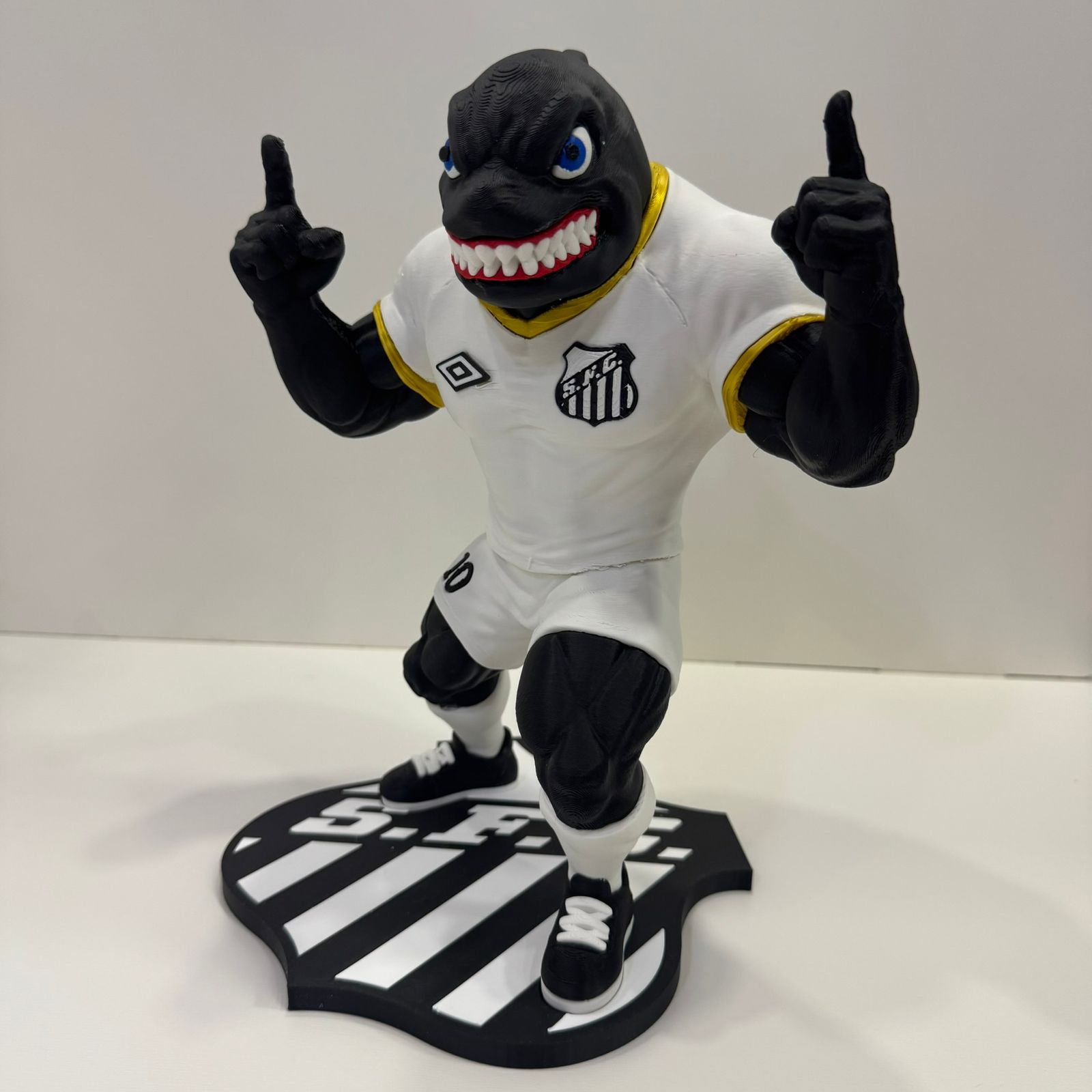 Boneco Mascote Baleia Santos FC 26cm Impressão 3D Colecionável - Imagem 5