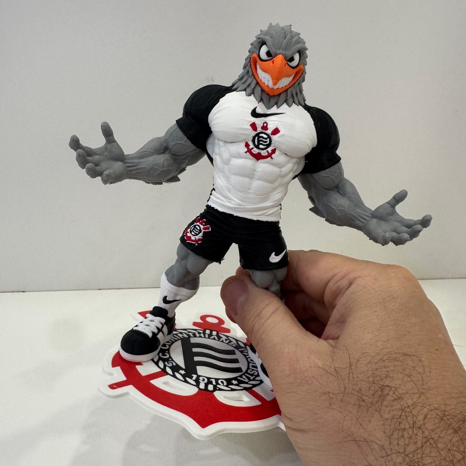 Gavião Mascote Timão 17cm Base Escudo Impressão 3D Colecionável - Imagem 7